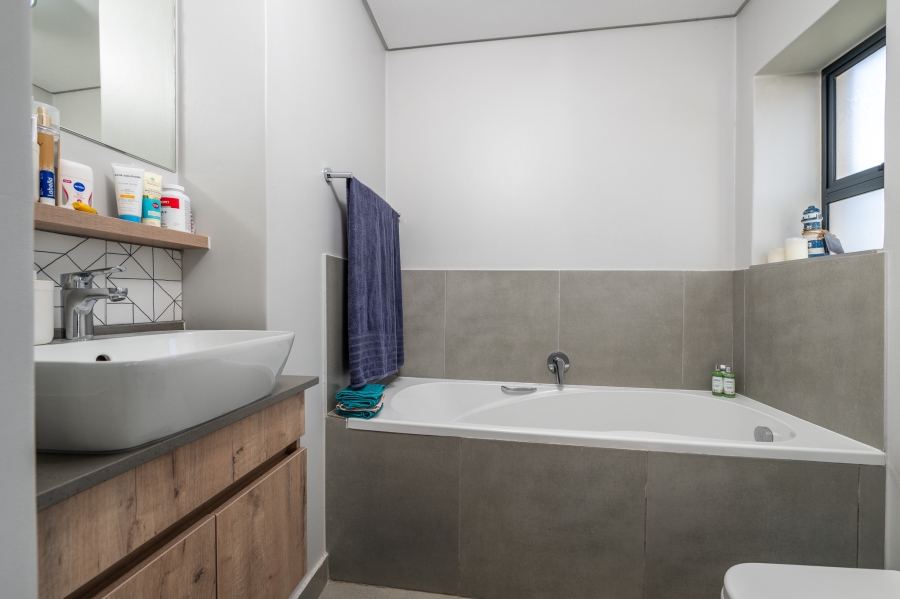 2 Bedroom Property for Sale in Hartland Lifestyle Estate Western Cape